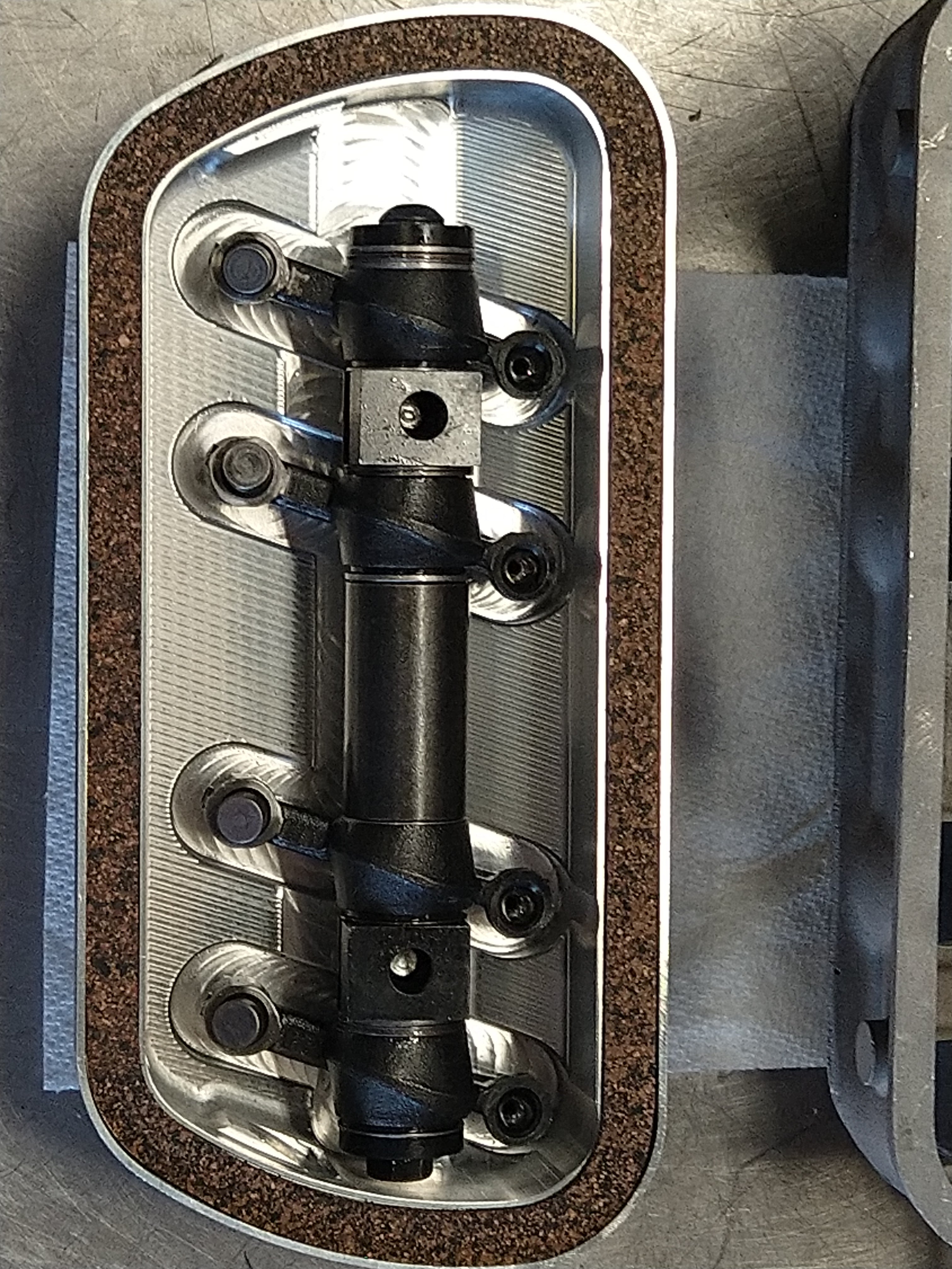 Relieved Face Rocker Pocket Valve Cover